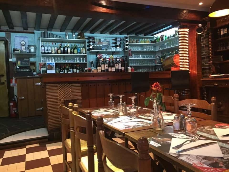Hotellerie Normande Dozulé Екстериор снимка